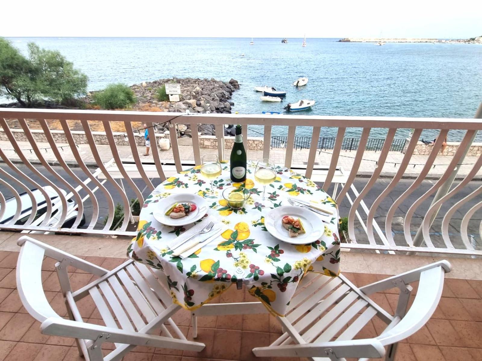 Super Panorama & Astonishing Apartment Seaview Giardini Naxos Luaran gambar