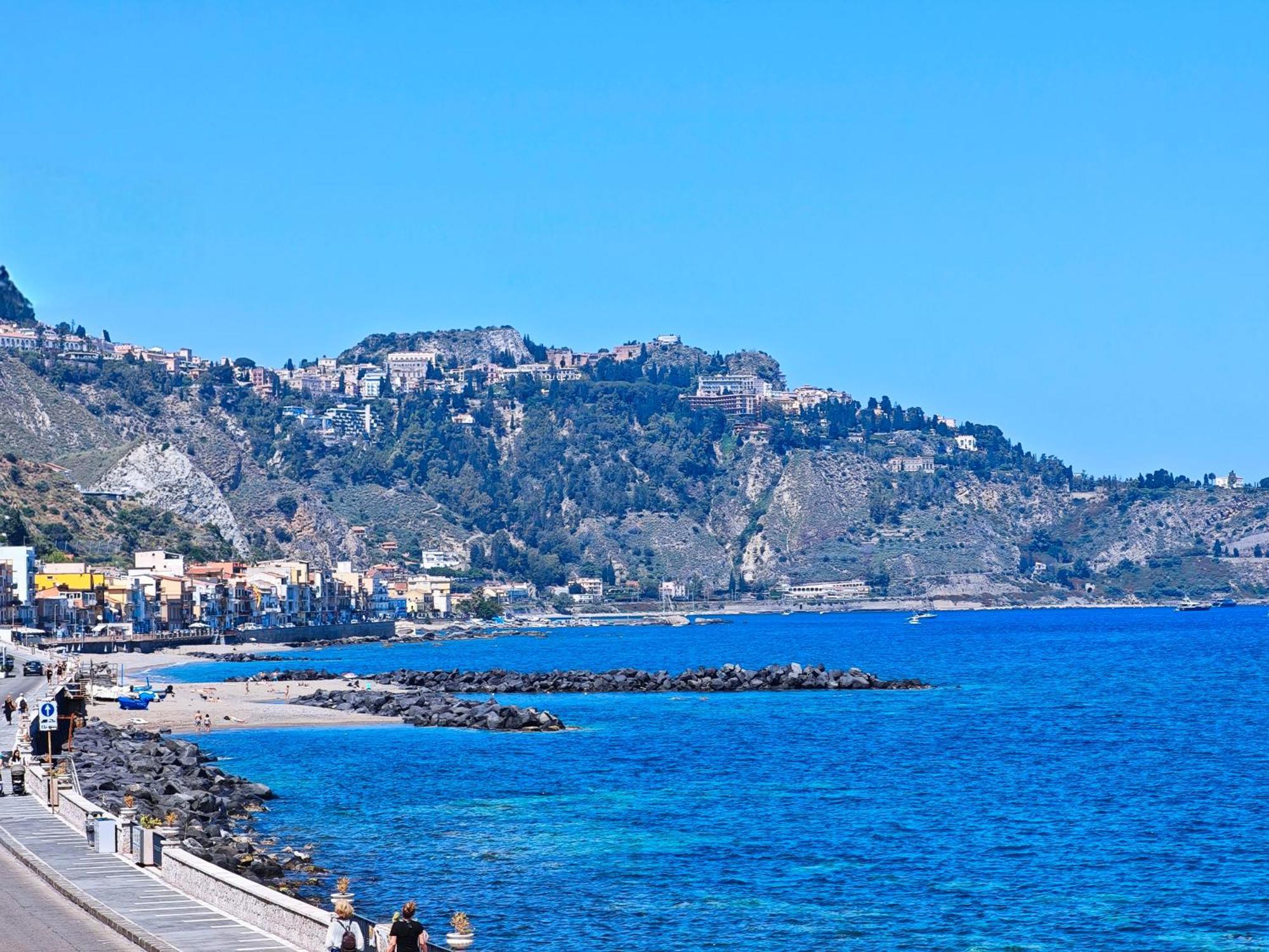 Super Panorama & Astonishing Apartment Seaview Giardini Naxos Luaran gambar