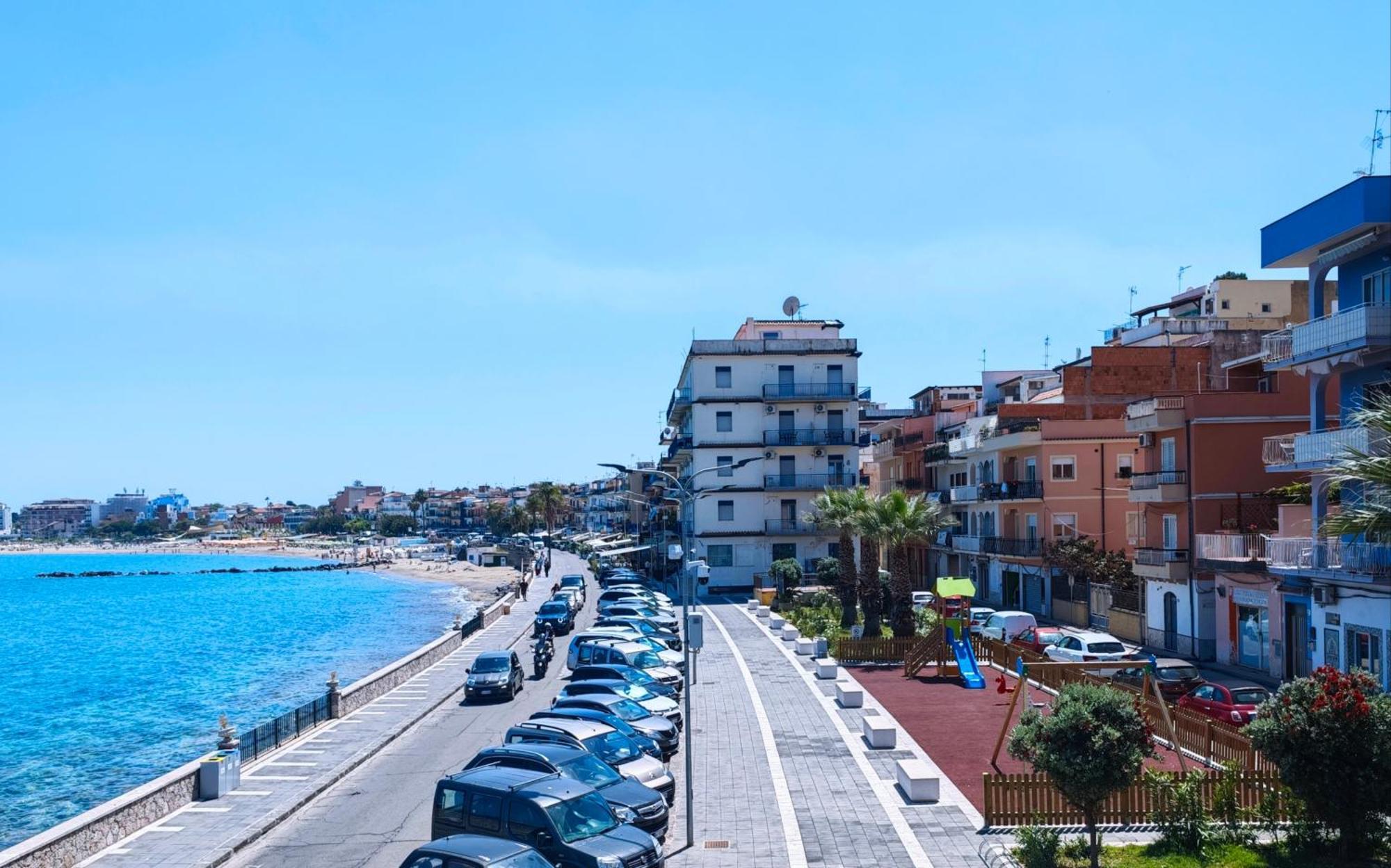 Super Panorama & Astonishing Apartment Seaview Giardini Naxos Luaran gambar